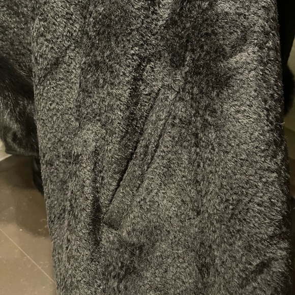 Finland Dyed Blur Fox Fur Trimmed Coat wool body - Picture 6 of 12